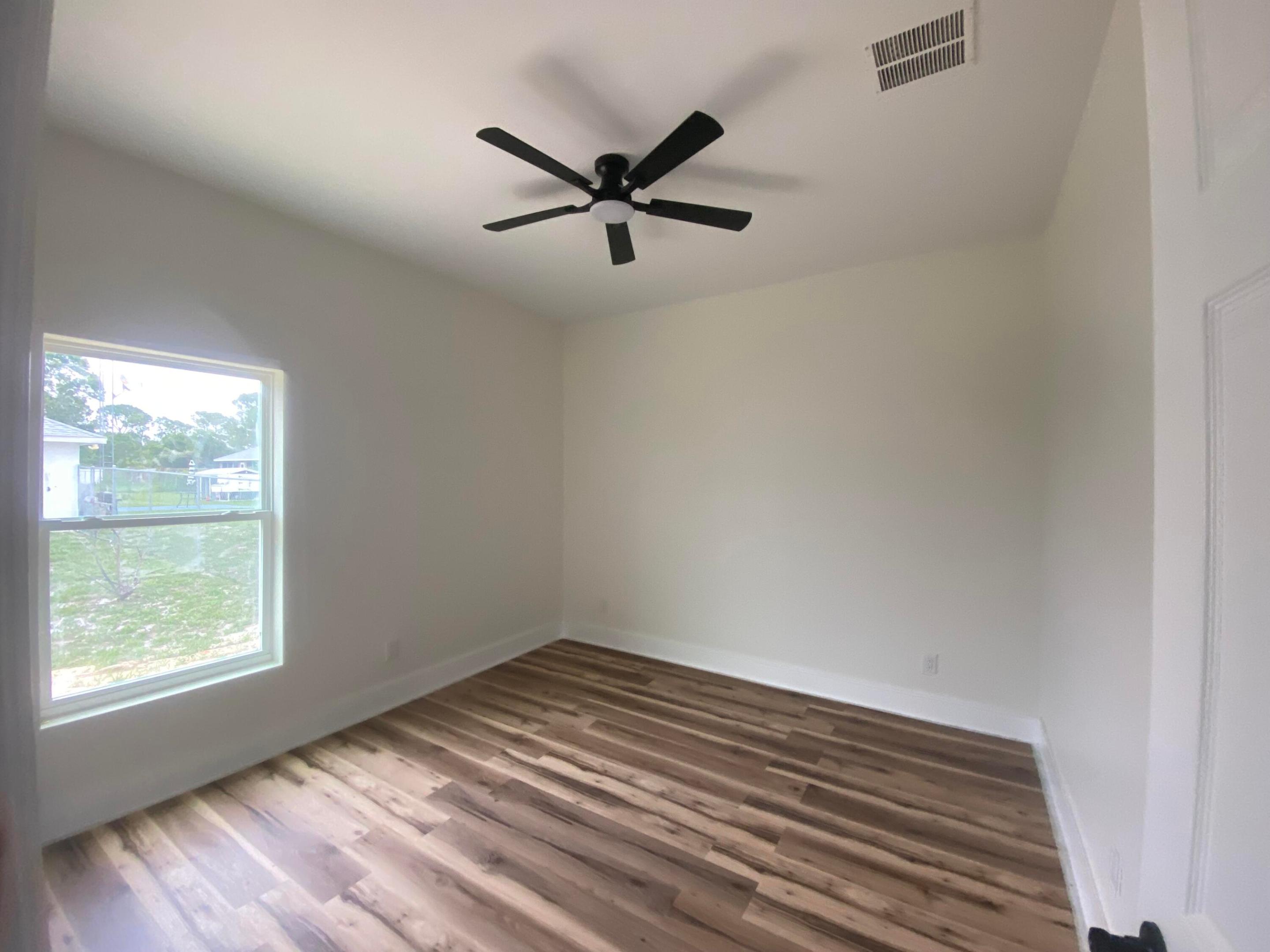 SEBRING COUNTRY EST SEC 03 - Residential