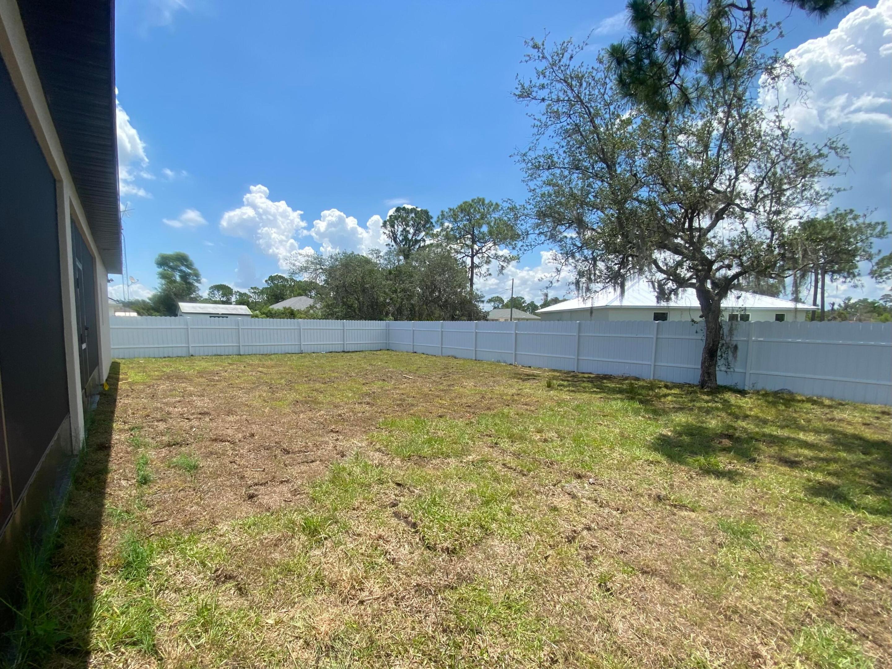 SEBRING COUNTRY EST SEC 03 - Residential