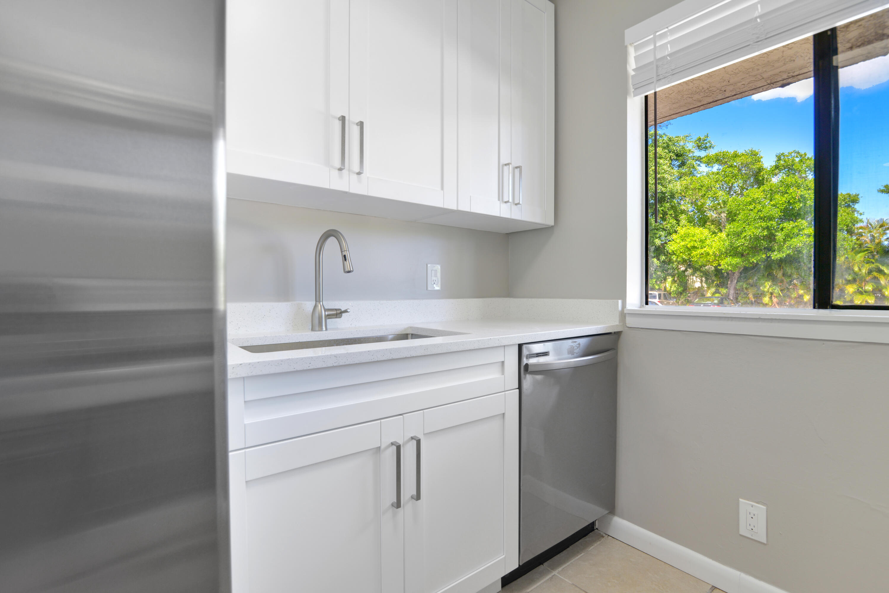 LAKEVIEW GARDENS CONDO - Residential Lease