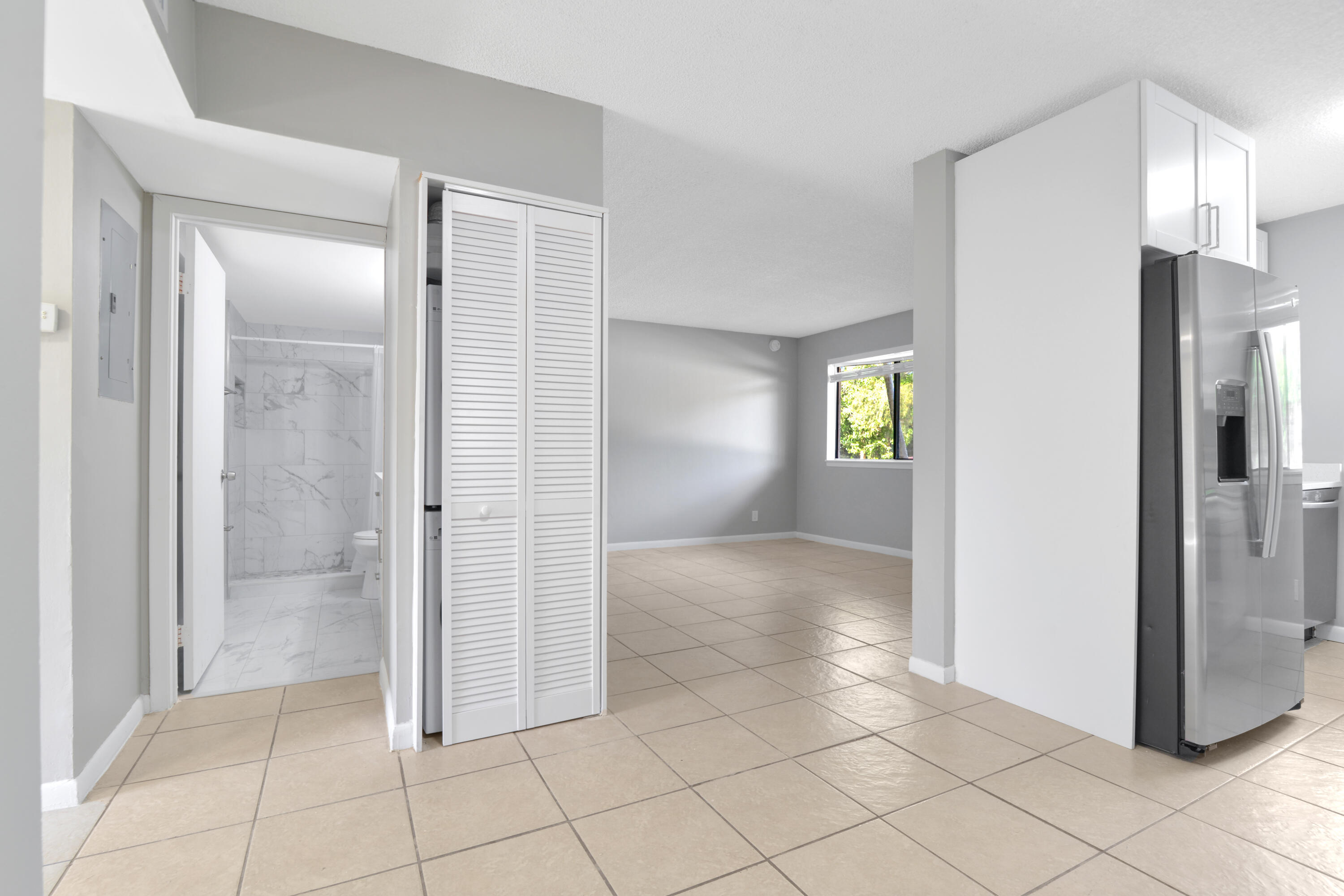 LAKEVIEW GARDENS CONDO - Residential Lease
