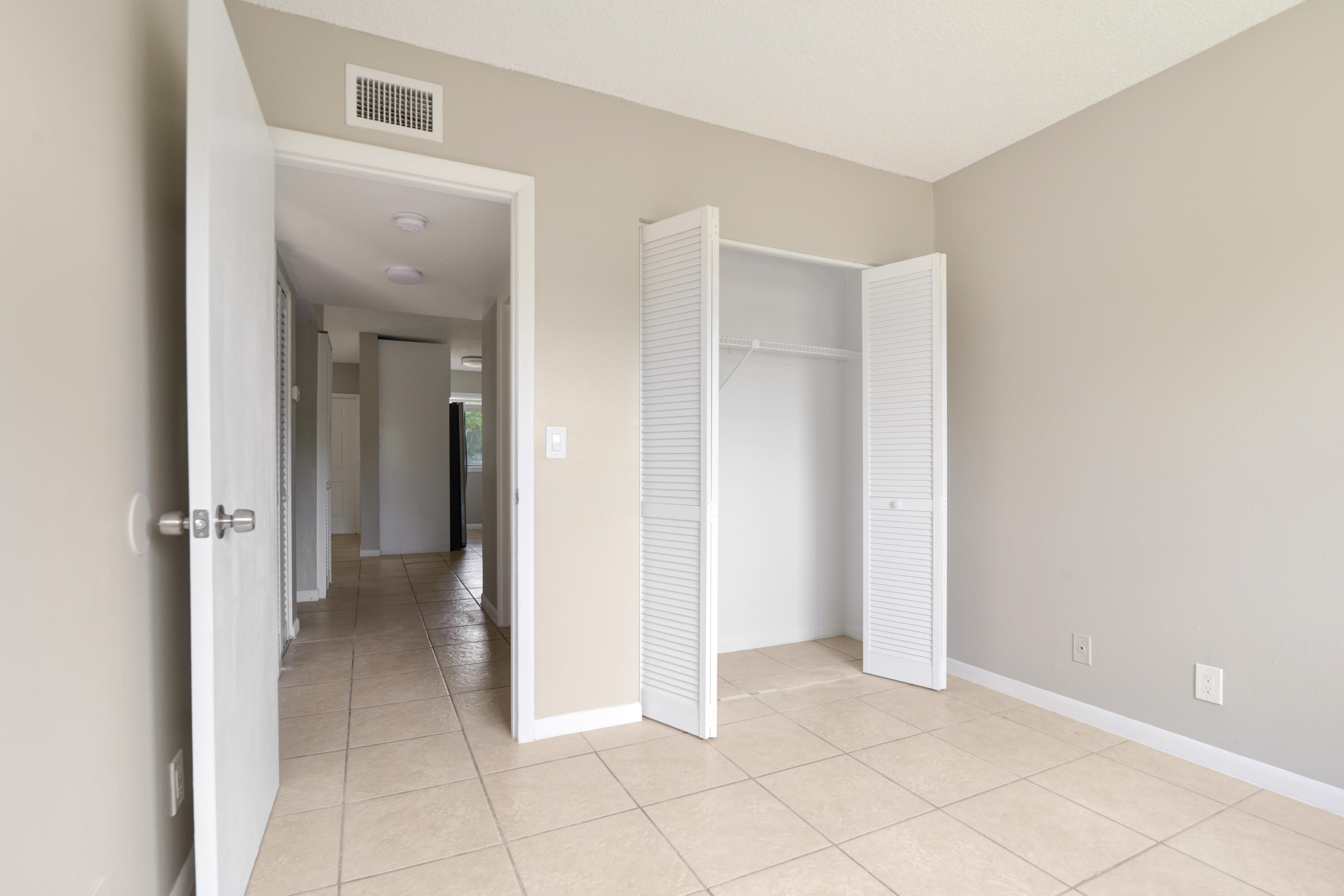 LAKEVIEW GARDENS CONDO - Residential Lease
