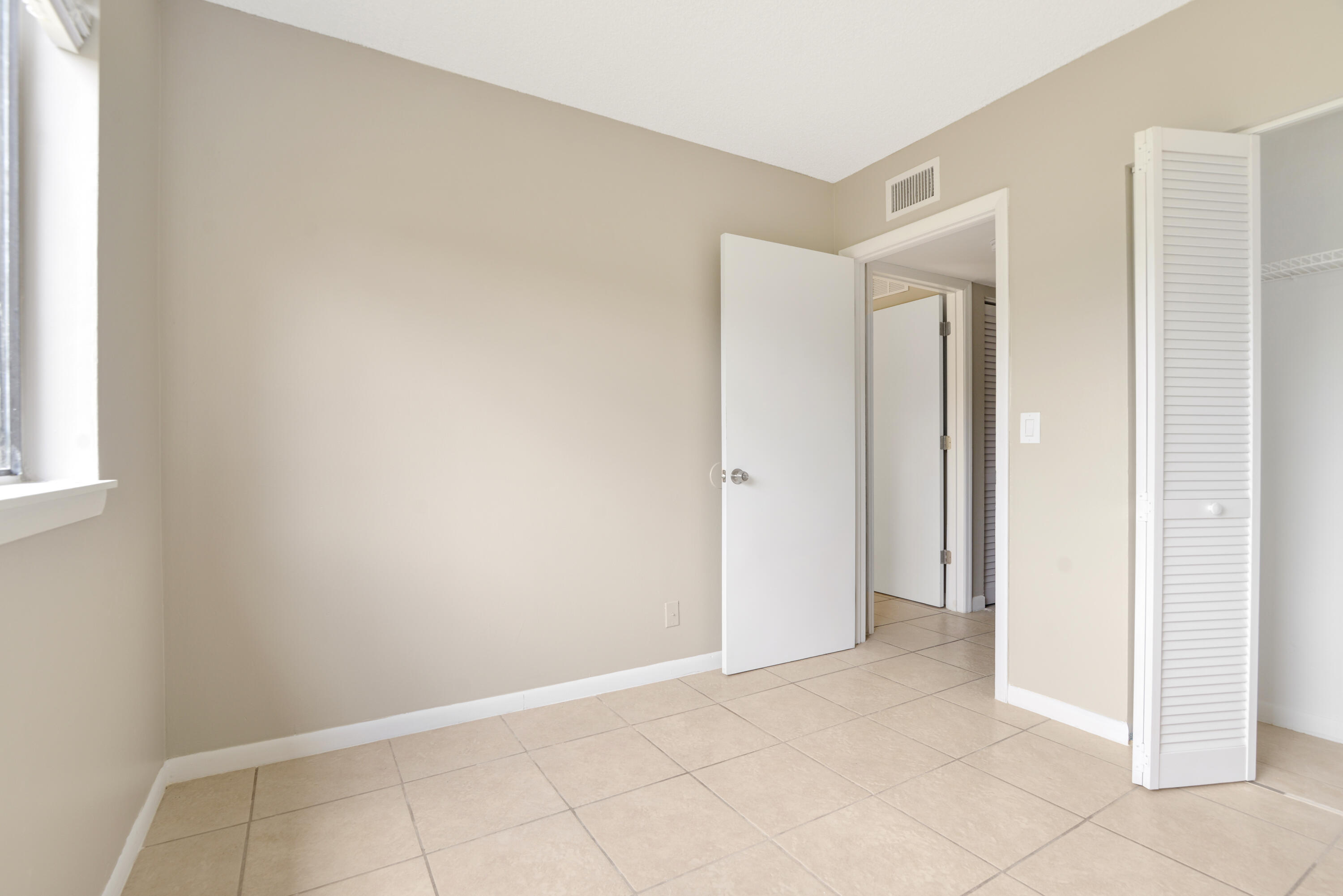 LAKEVIEW GARDENS CONDO - Residential Lease