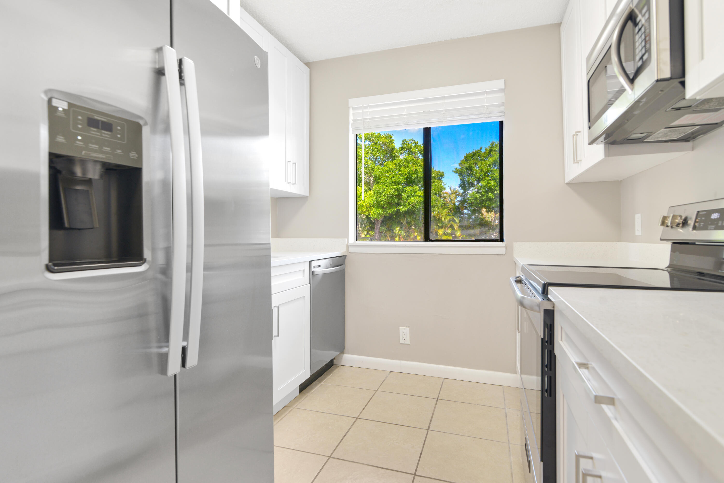 LAKEVIEW GARDENS CONDO - Residential Lease