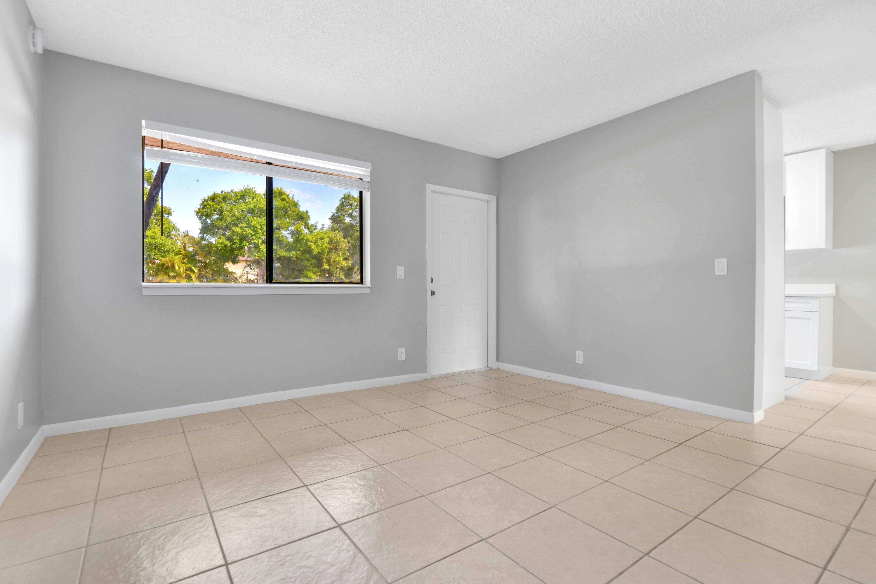 LAKEVIEW GARDENS CONDO - Residential Lease