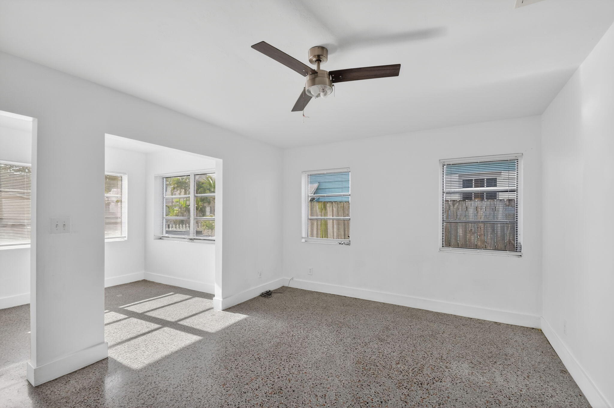 LAKE WORTH TOWN OF - Residential Income