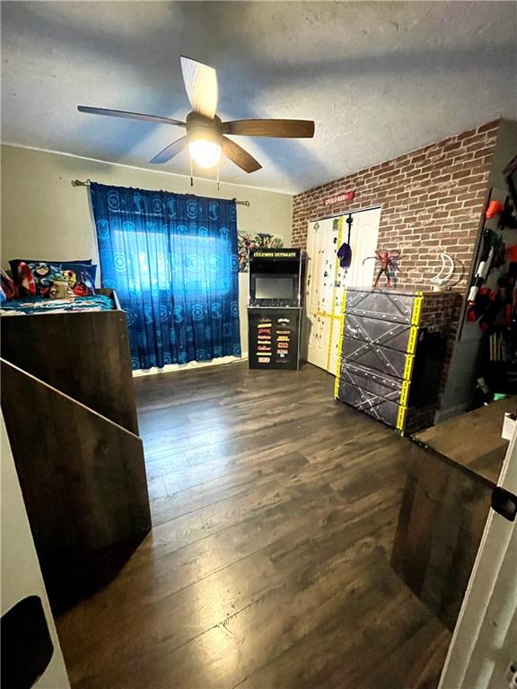 SHADOW WOOD - Residential