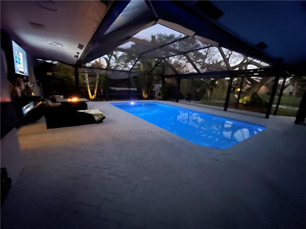 SHADOW WOOD - Residential
