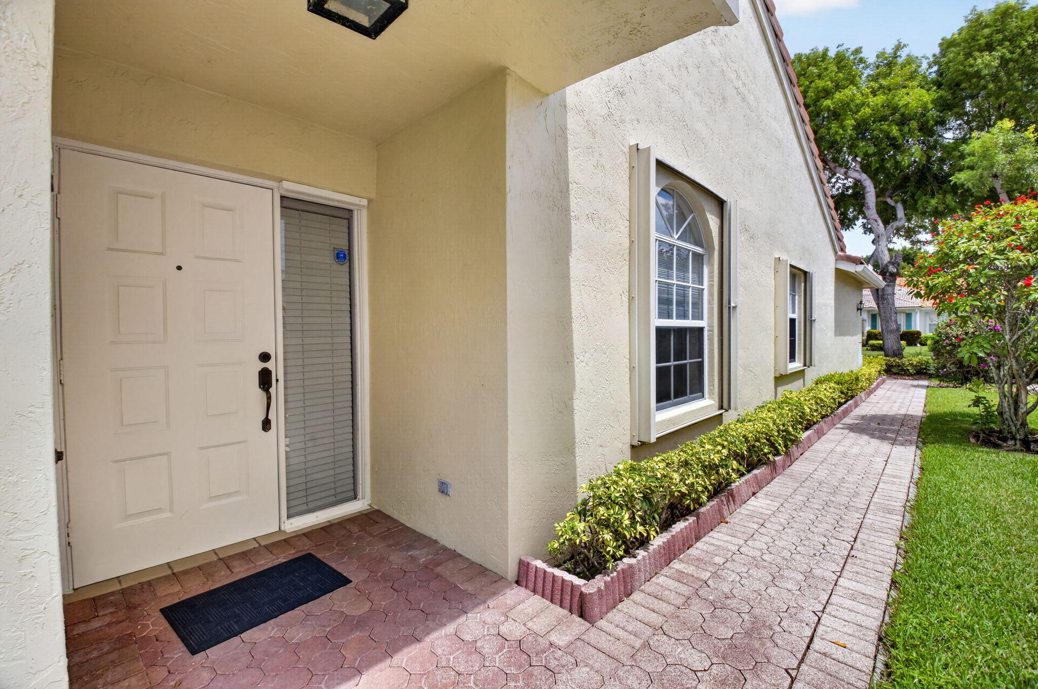FLORAL LAKES 2 - Residential