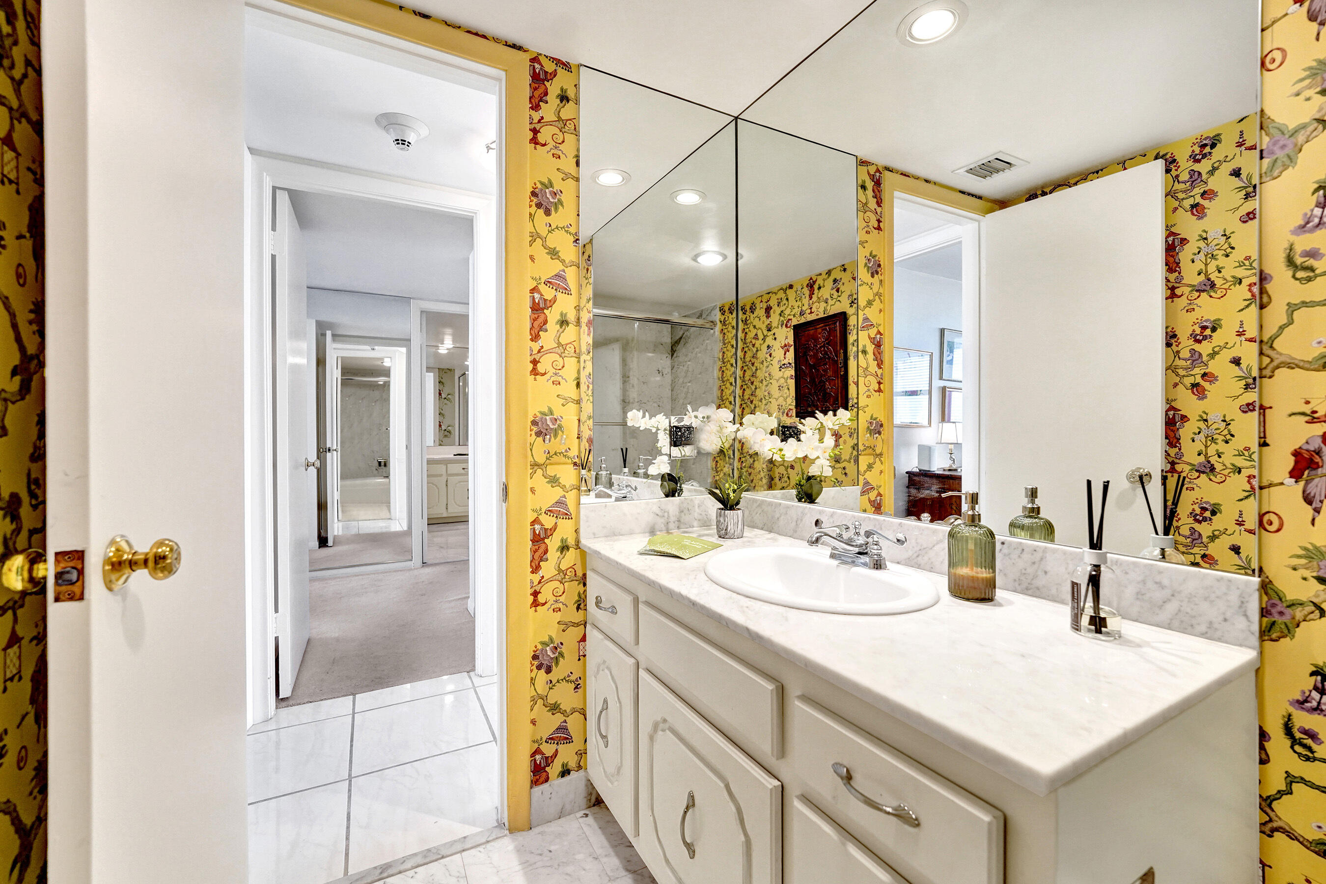 CORINTHIAN ON THE INTRACOASTAL - Residential