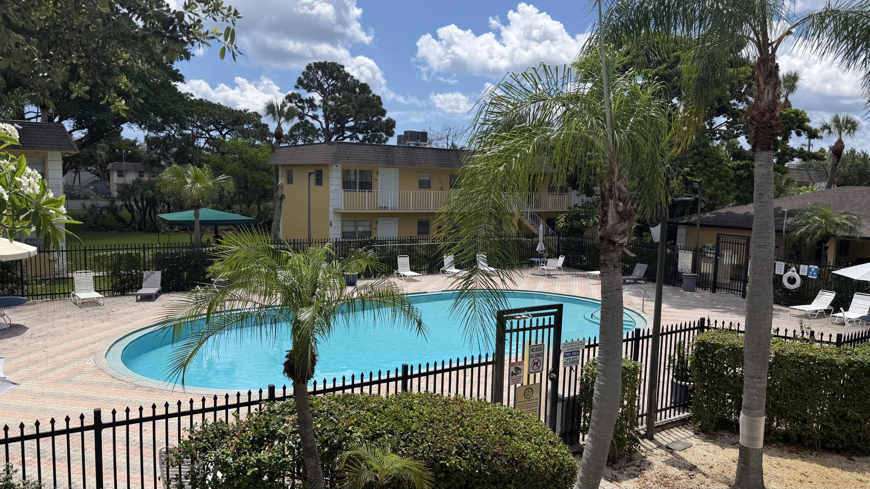 VILLAGE PARK AT OAKLAND CONDO - Residential Lease