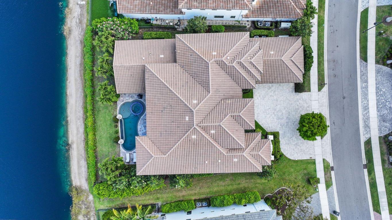 ROYAL PALM POLO - Residential