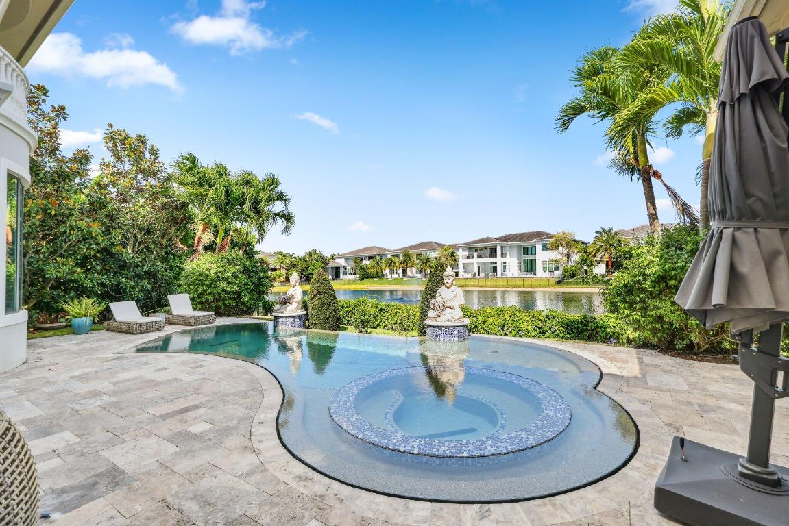 ROYAL PALM POLO - Residential