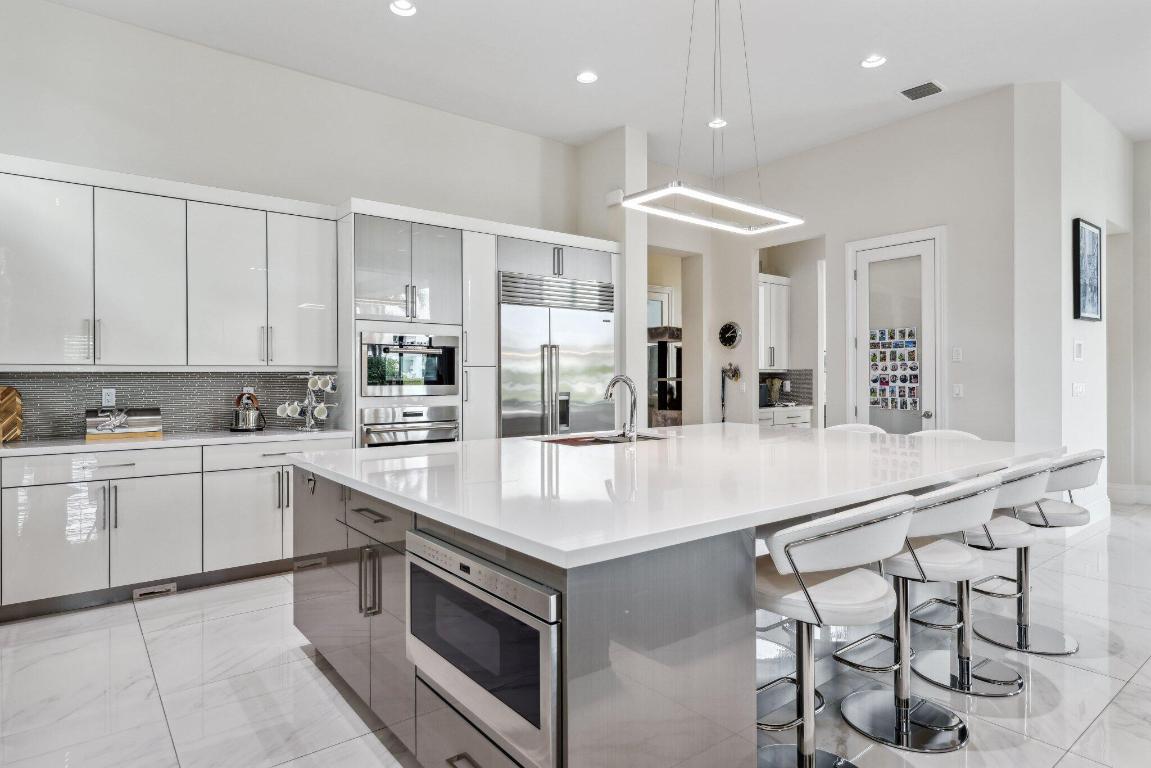 ROYAL PALM POLO - Residential