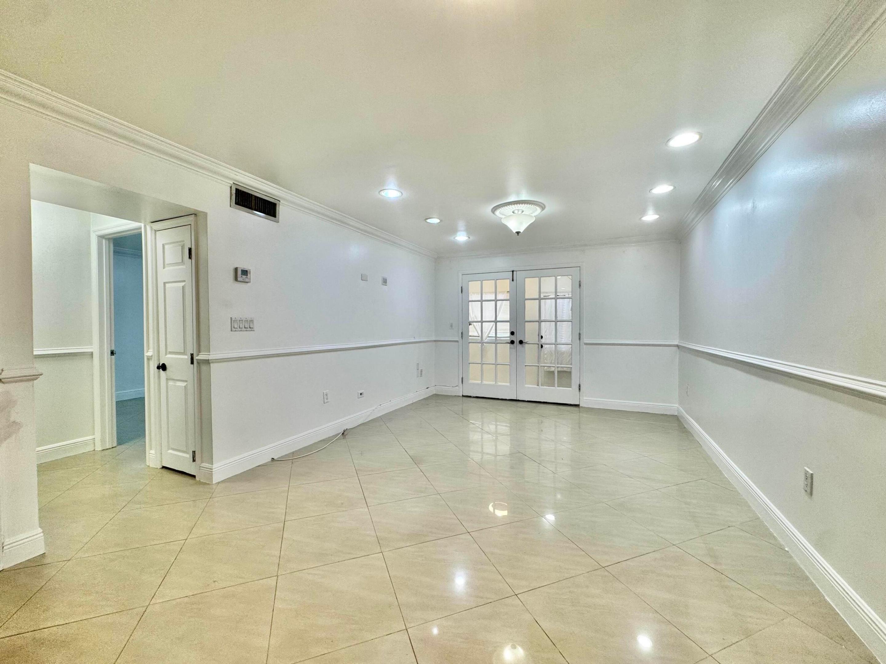 FOREST HILL GARDENS CONDO - Residential