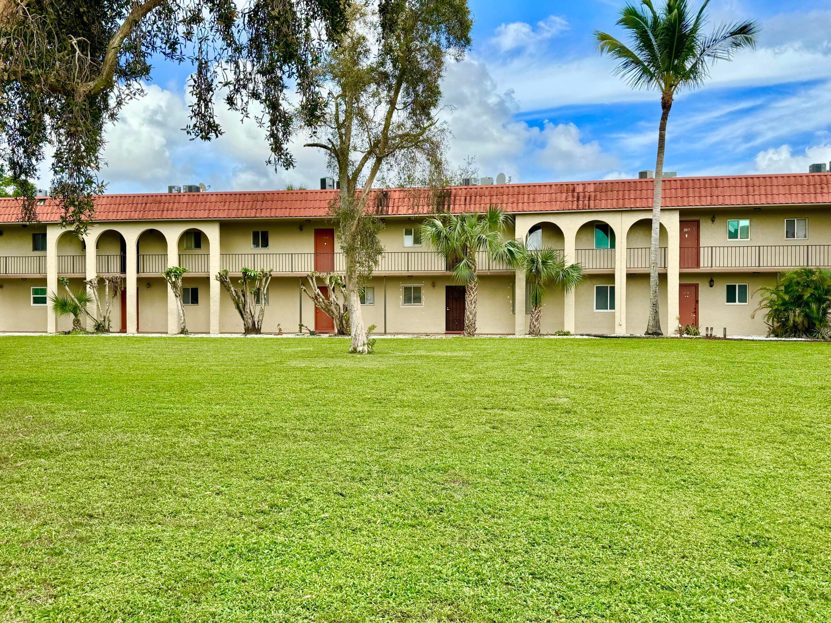 FOREST HILL GARDENS CONDO - Residential
