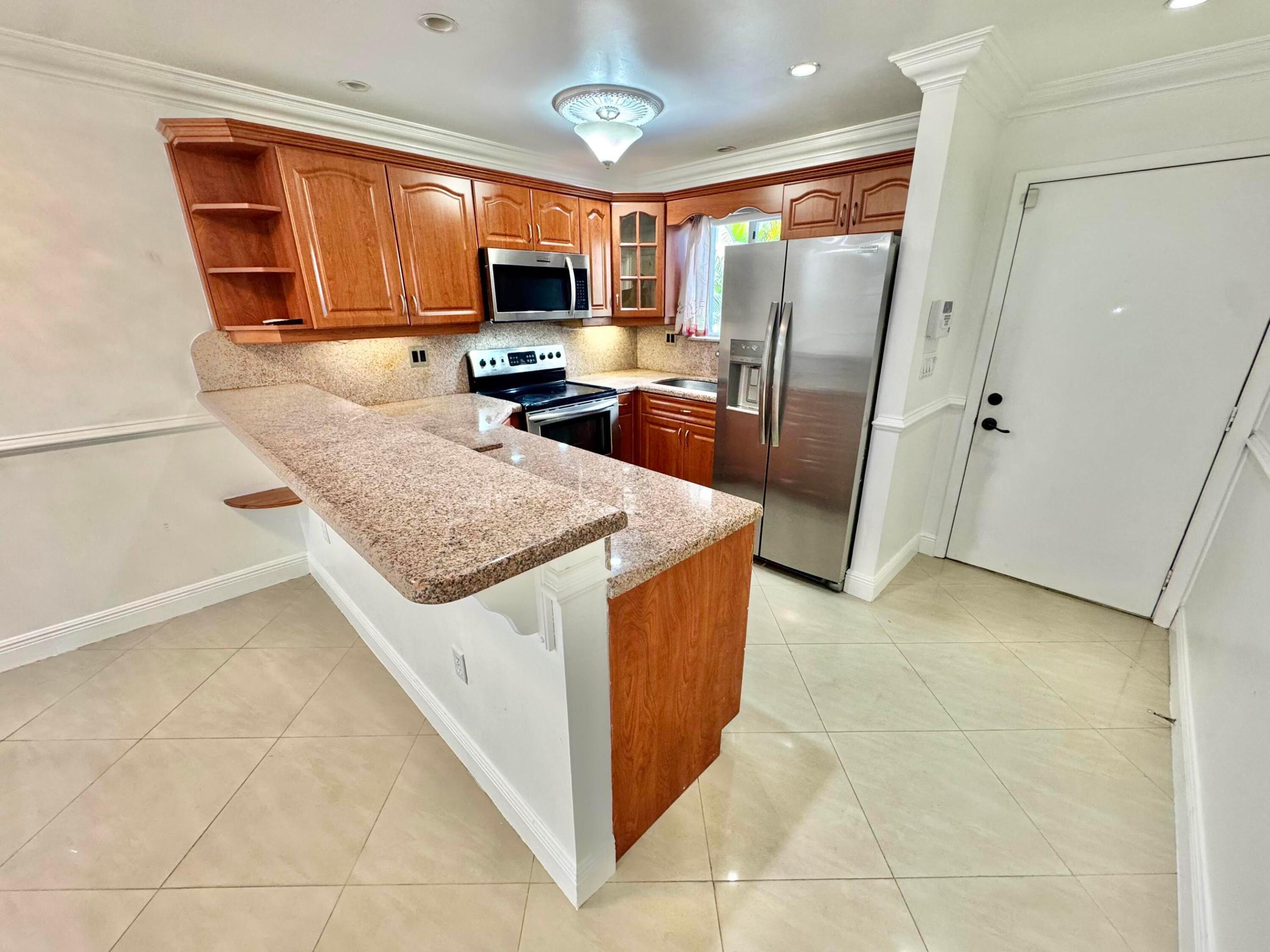 FOREST HILL GARDENS CONDO - Residential
