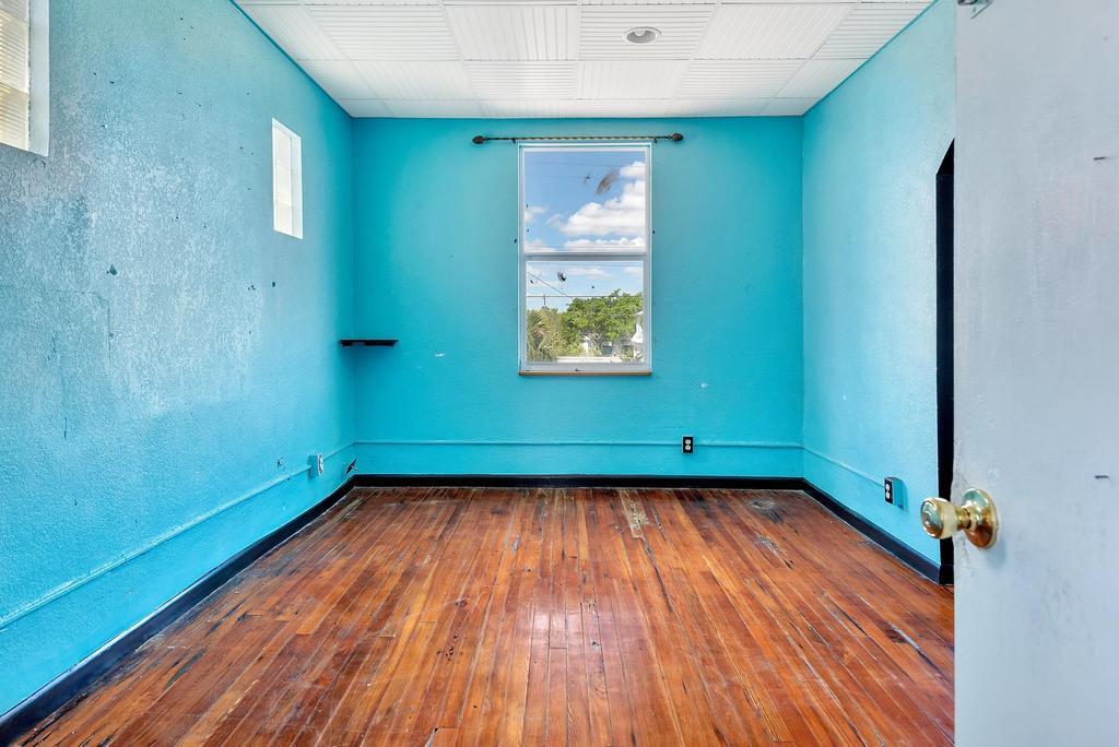 LAKE WORTH TOWN OF - Residential Lease