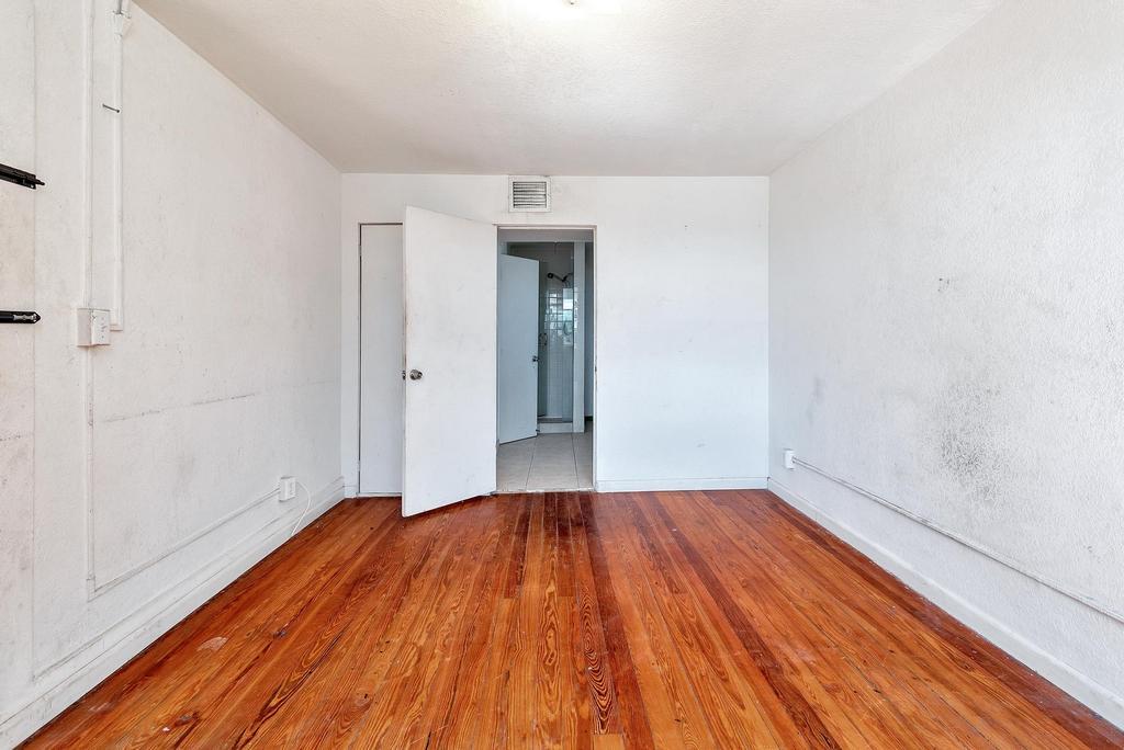LAKE WORTH TOWN OF - Residential Lease