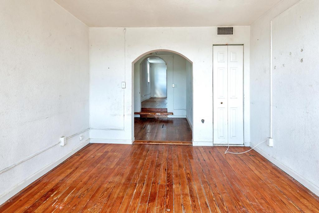 LAKE WORTH TOWN OF - Residential Lease
