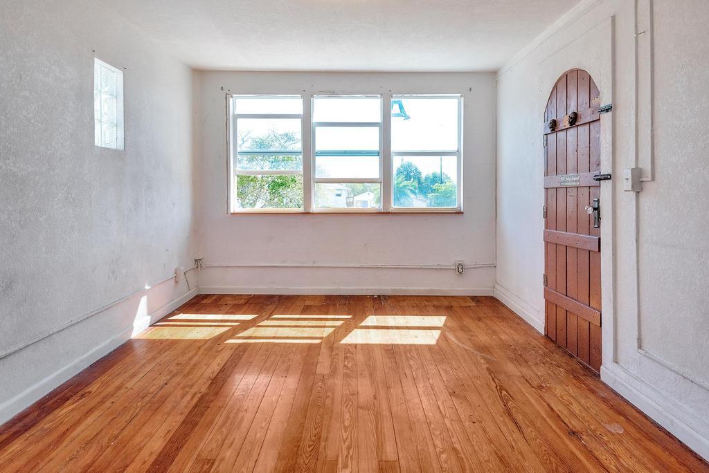 LAKE WORTH TOWN OF - Residential Lease