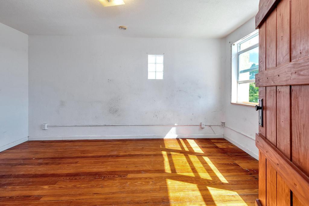 LAKE WORTH TOWN OF - Residential Lease