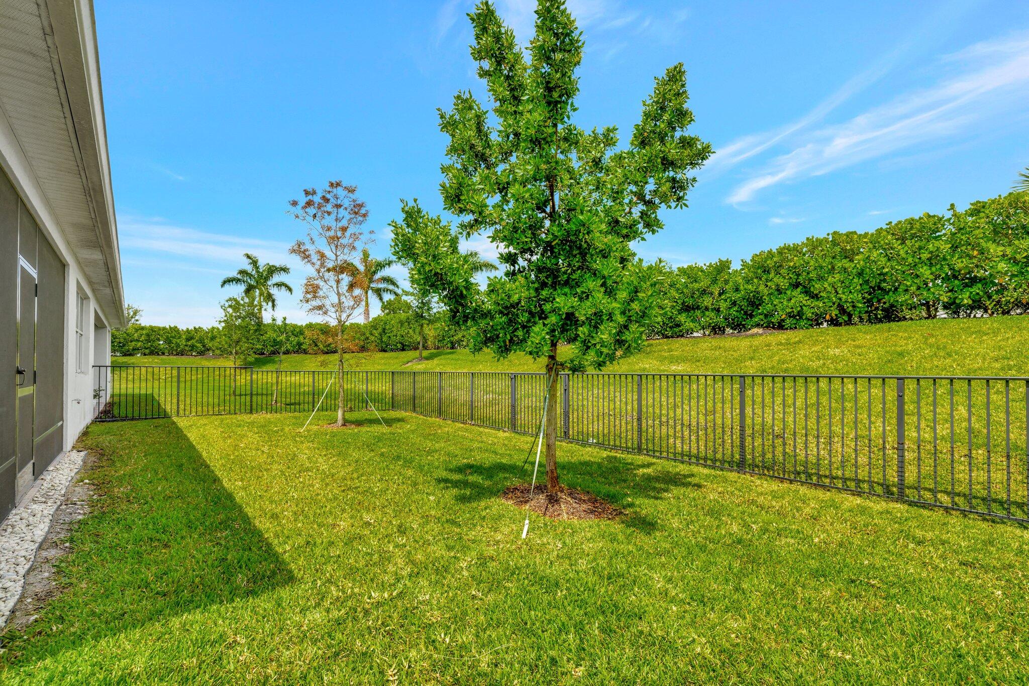 TELARO AT SOUTHERN GROVE - Residential
