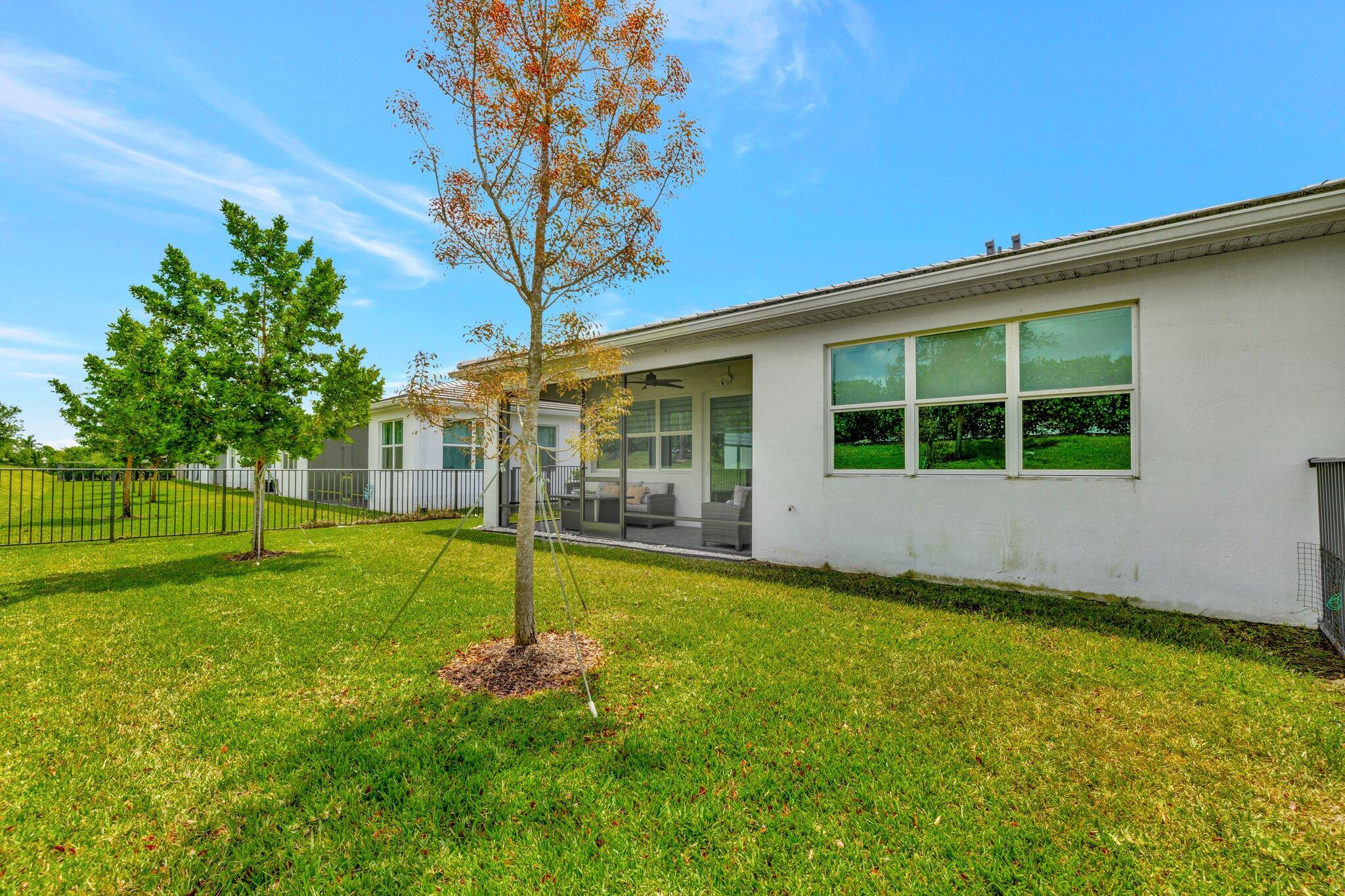 TELARO AT SOUTHERN GROVE - Residential