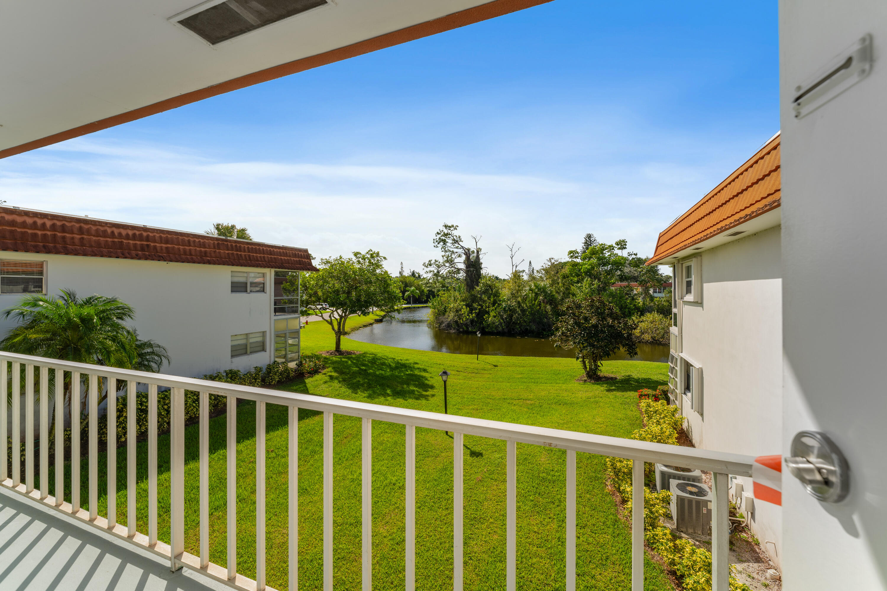 VISTA DEL LAGO CONDO - Residential