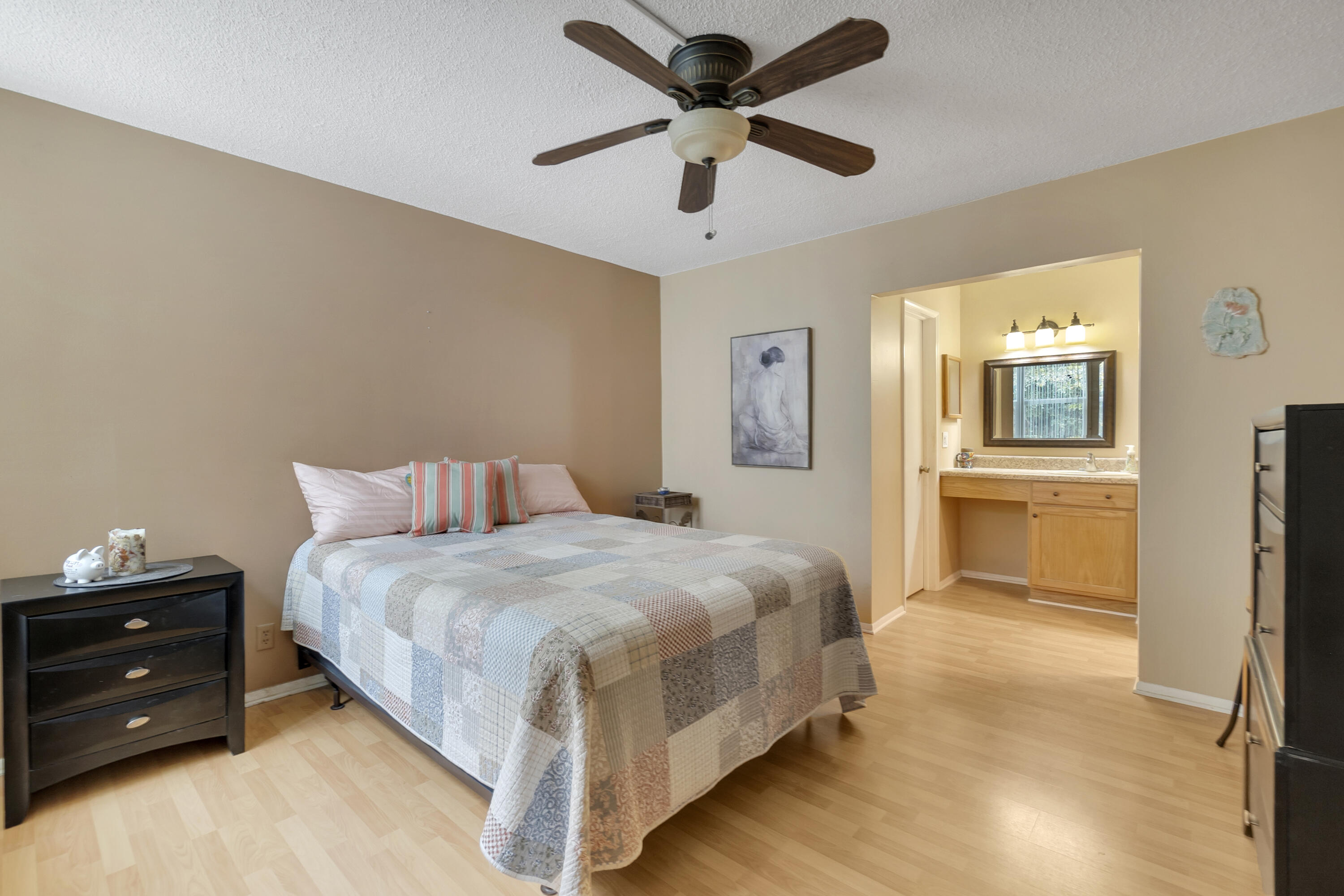 LIVE OAK CONDO SIX - Residential