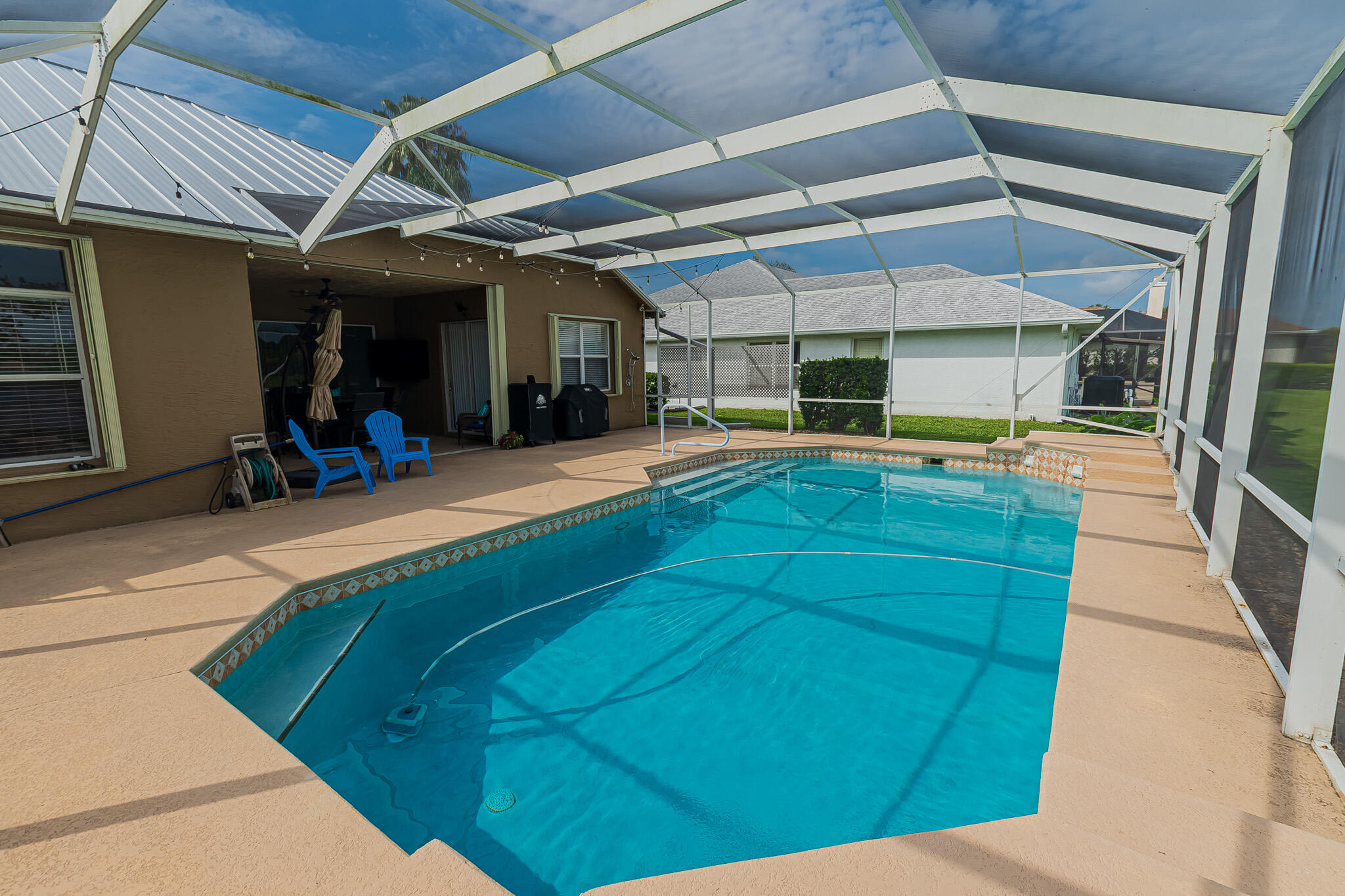 SAWGRASS LAKES, CRANE POINTE - Residential