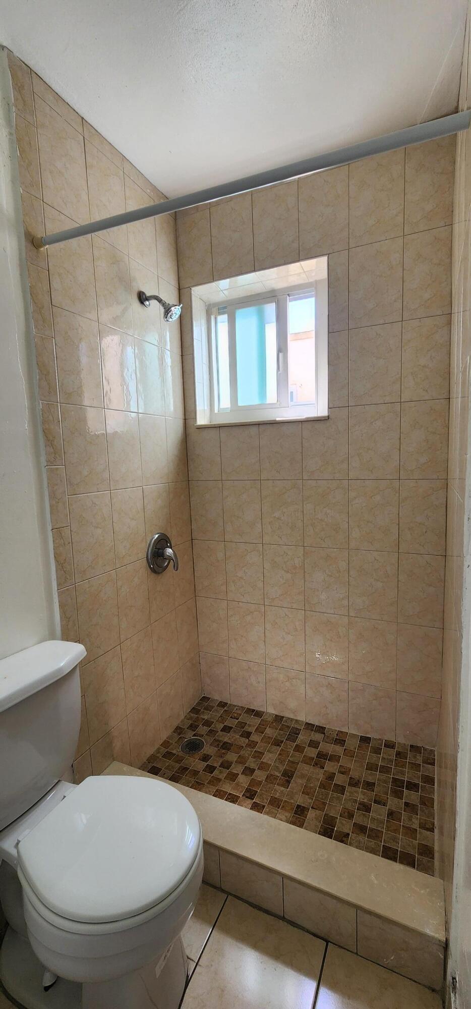 PINEWOOD HEIGHTS - Residential Lease