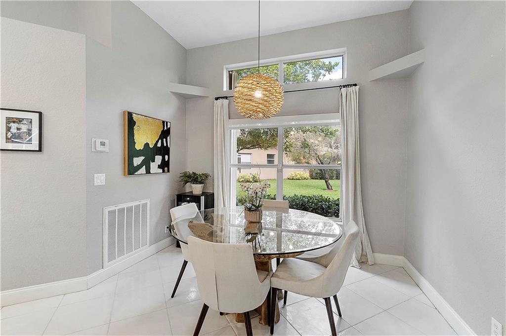 Kensington 146-39 B - Residential