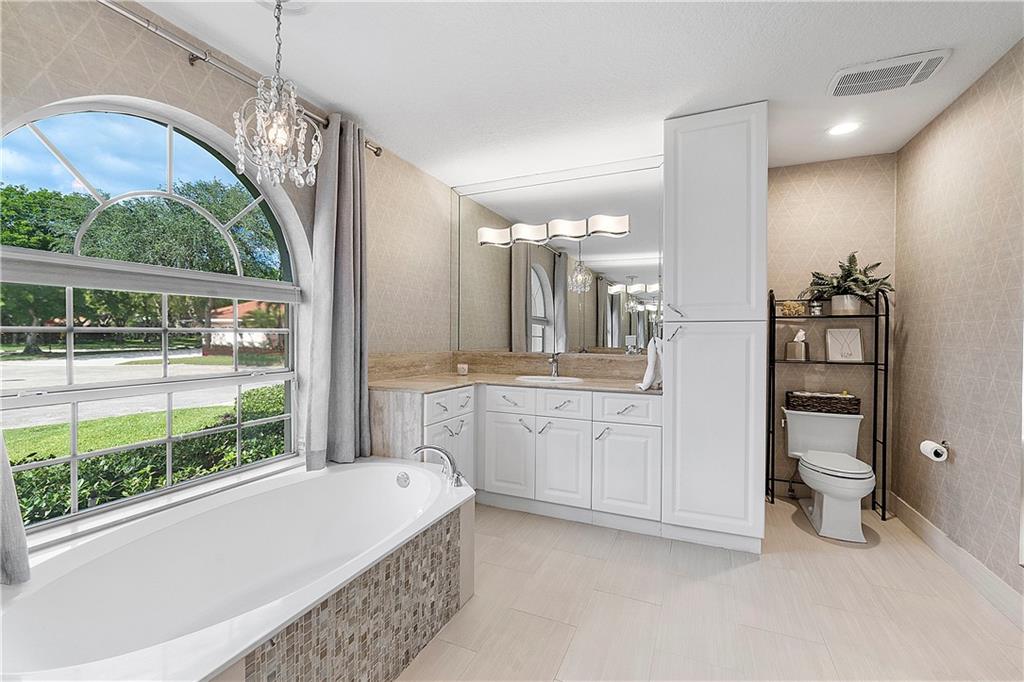 Kensington 146-39 B - Residential