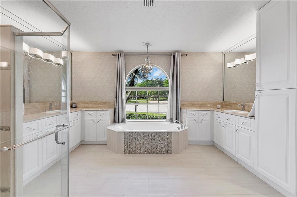 Kensington 146-39 B - Residential