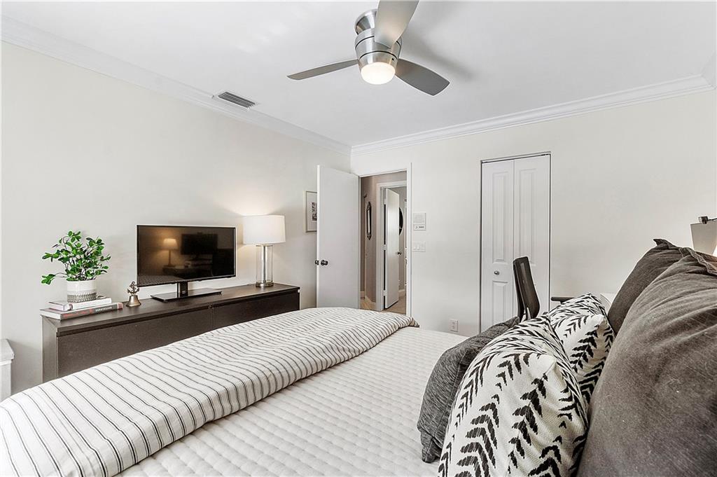 Kensington 146-39 B - Residential