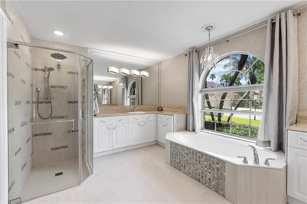 Kensington 146-39 B - Residential