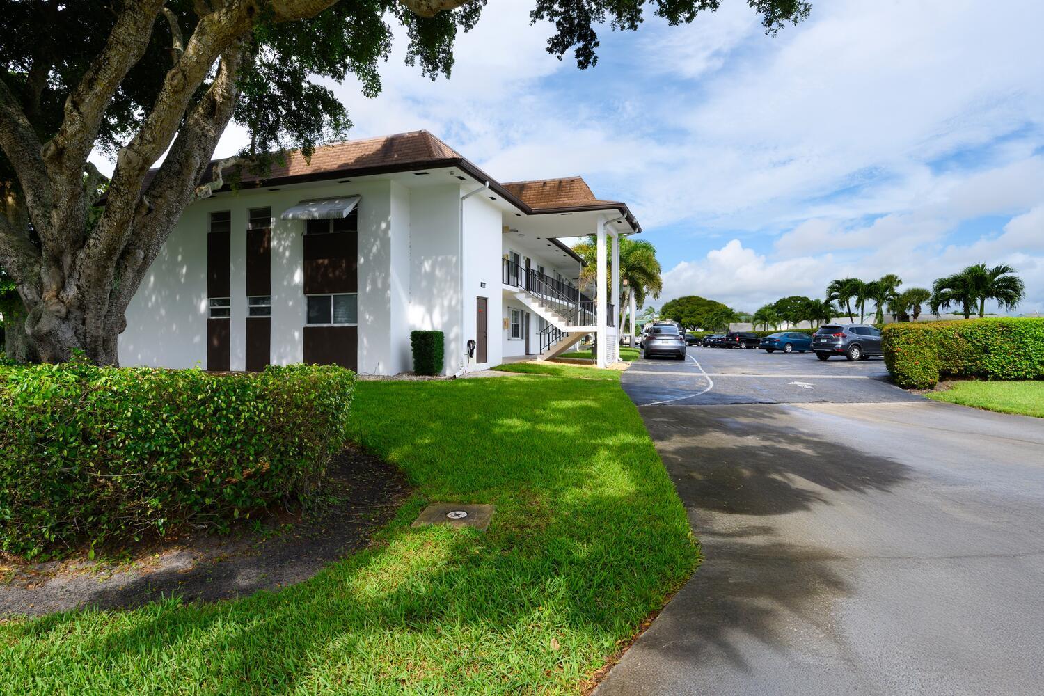 ROYAL POINT MANOR EAST CONDO - Residential