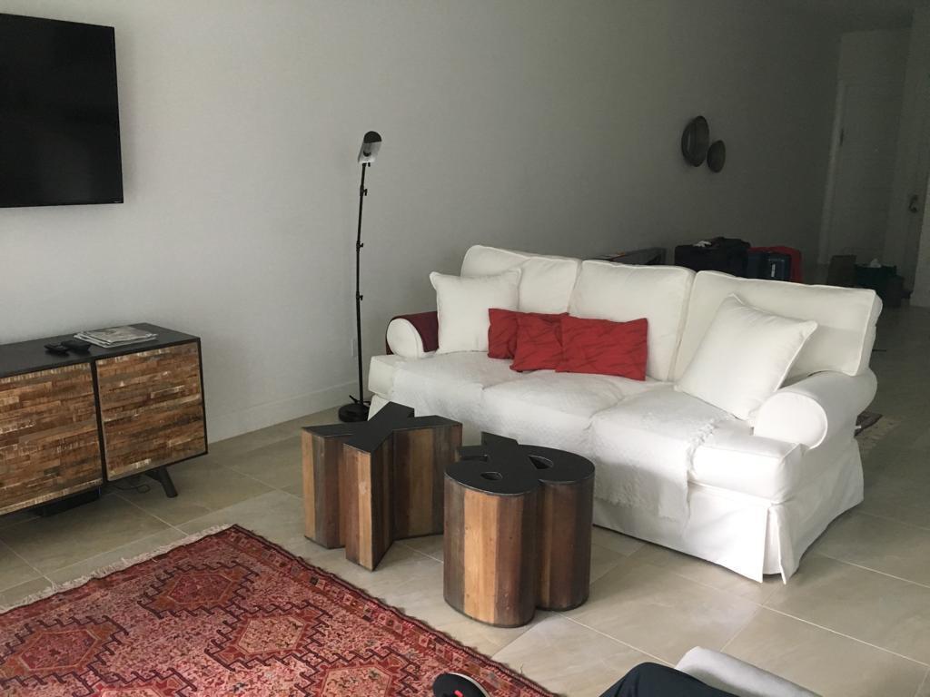 POINTE 100 CONDO - Residential