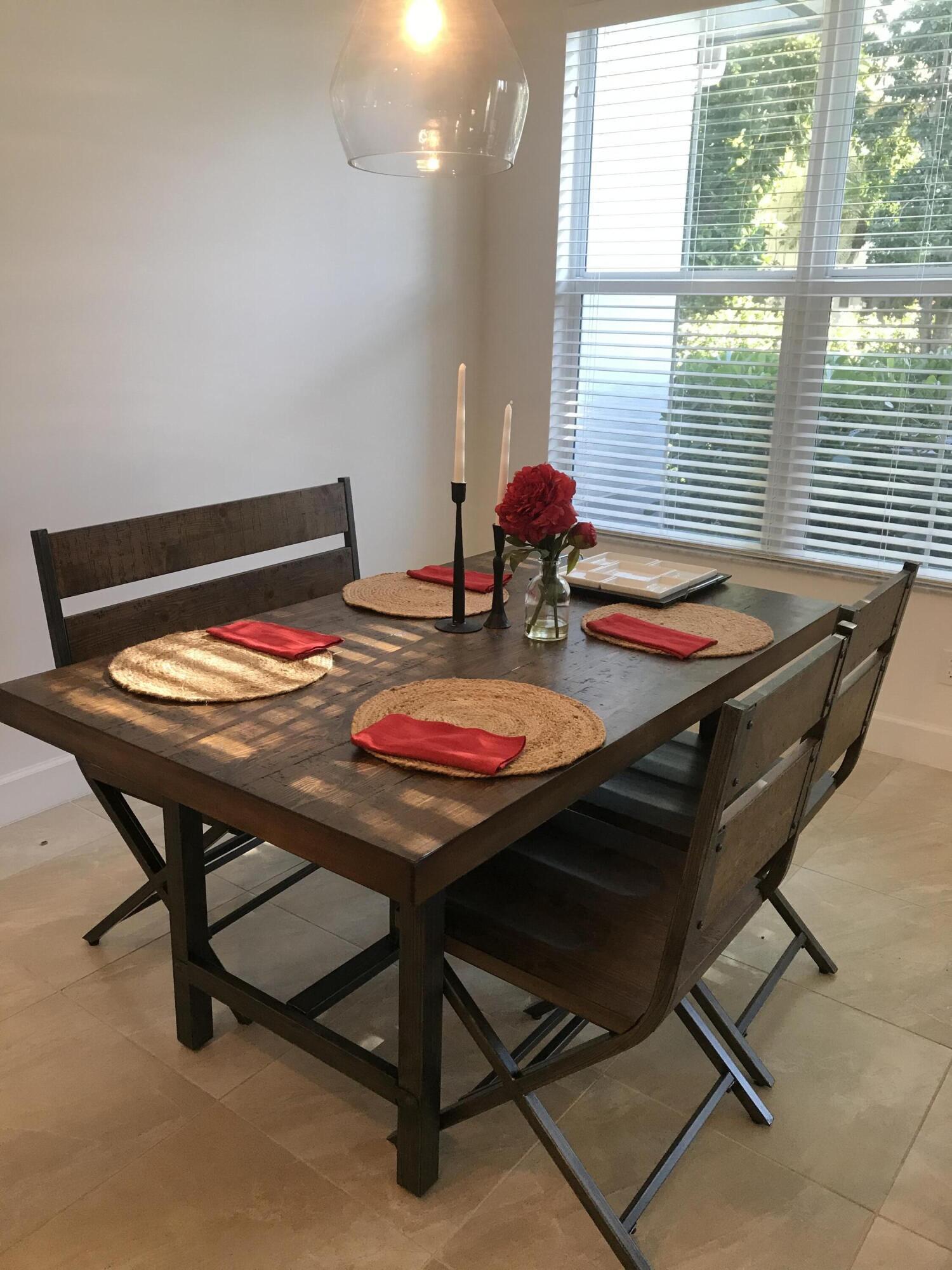 POINTE 100 CONDO - Residential