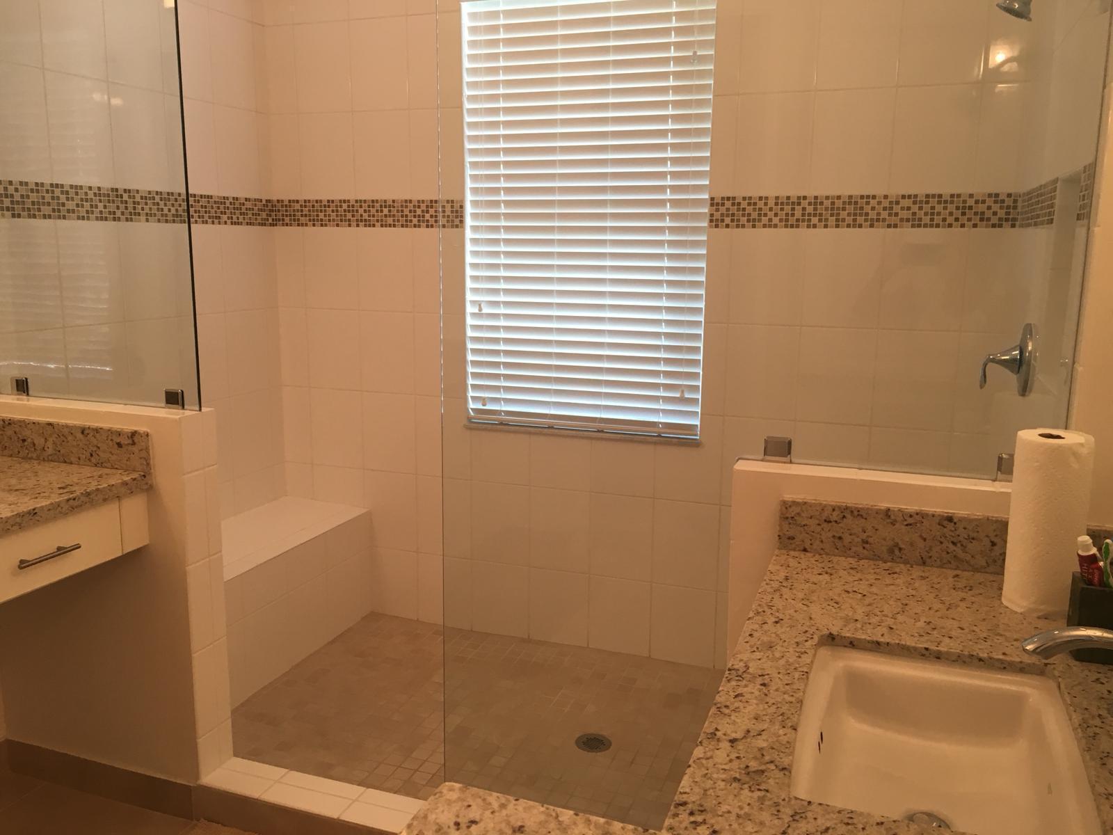 POINTE 100 CONDO - Residential