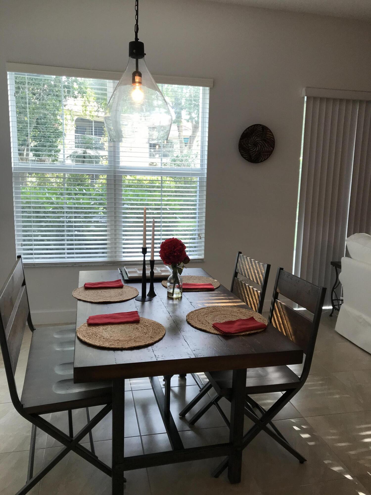 POINTE 100 CONDO - Residential