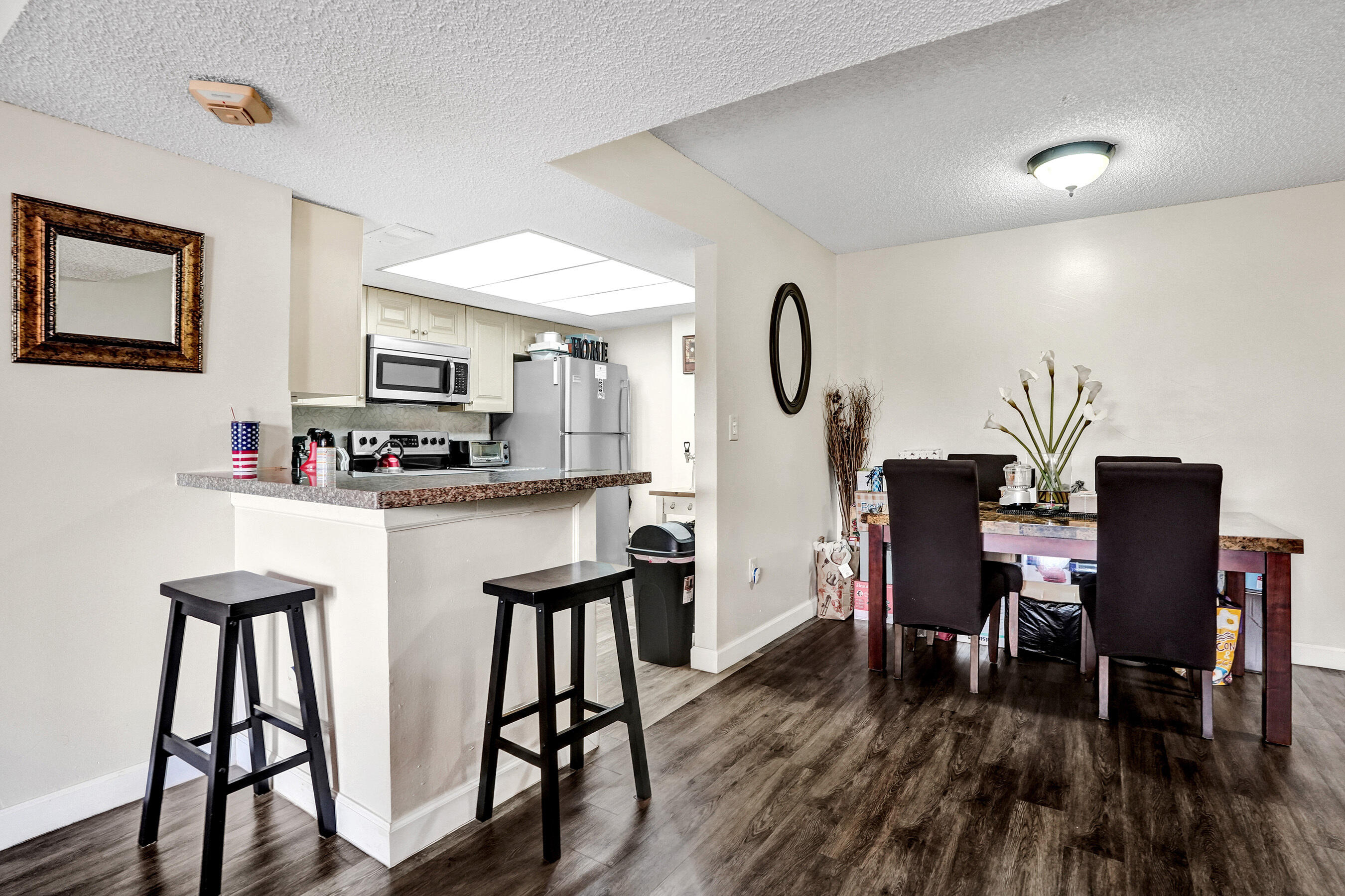 INVERWOOD CONDO - Residential