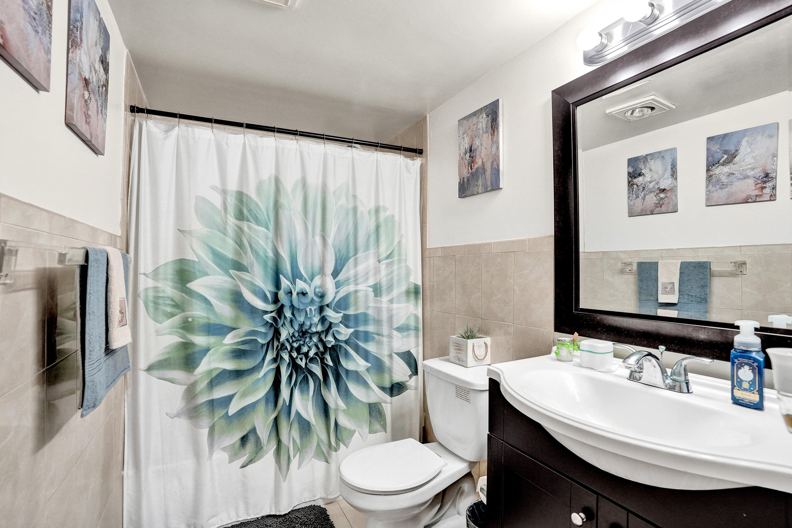 INVERWOOD CONDO - Residential