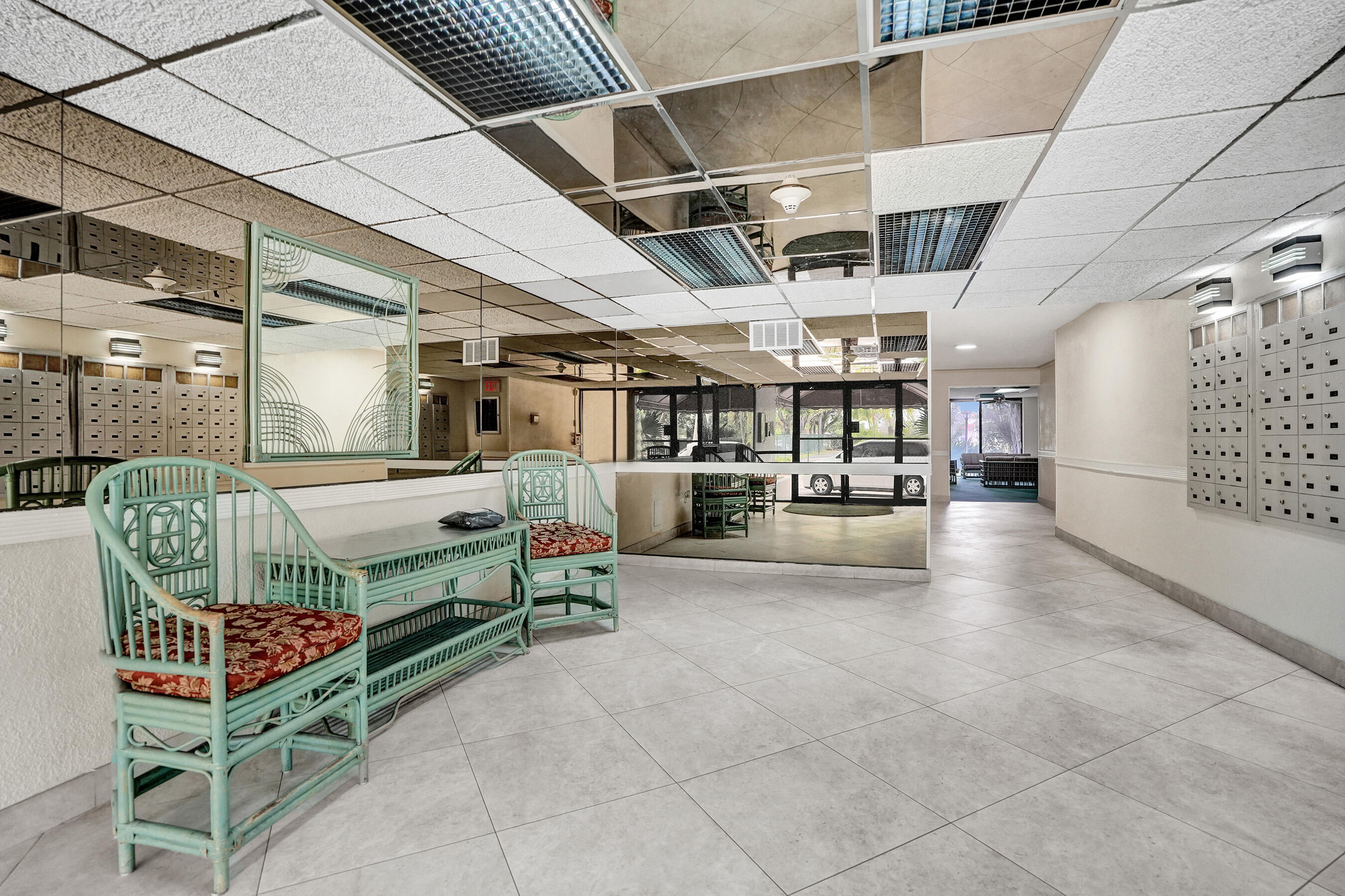 INVERWOOD CONDO - Residential