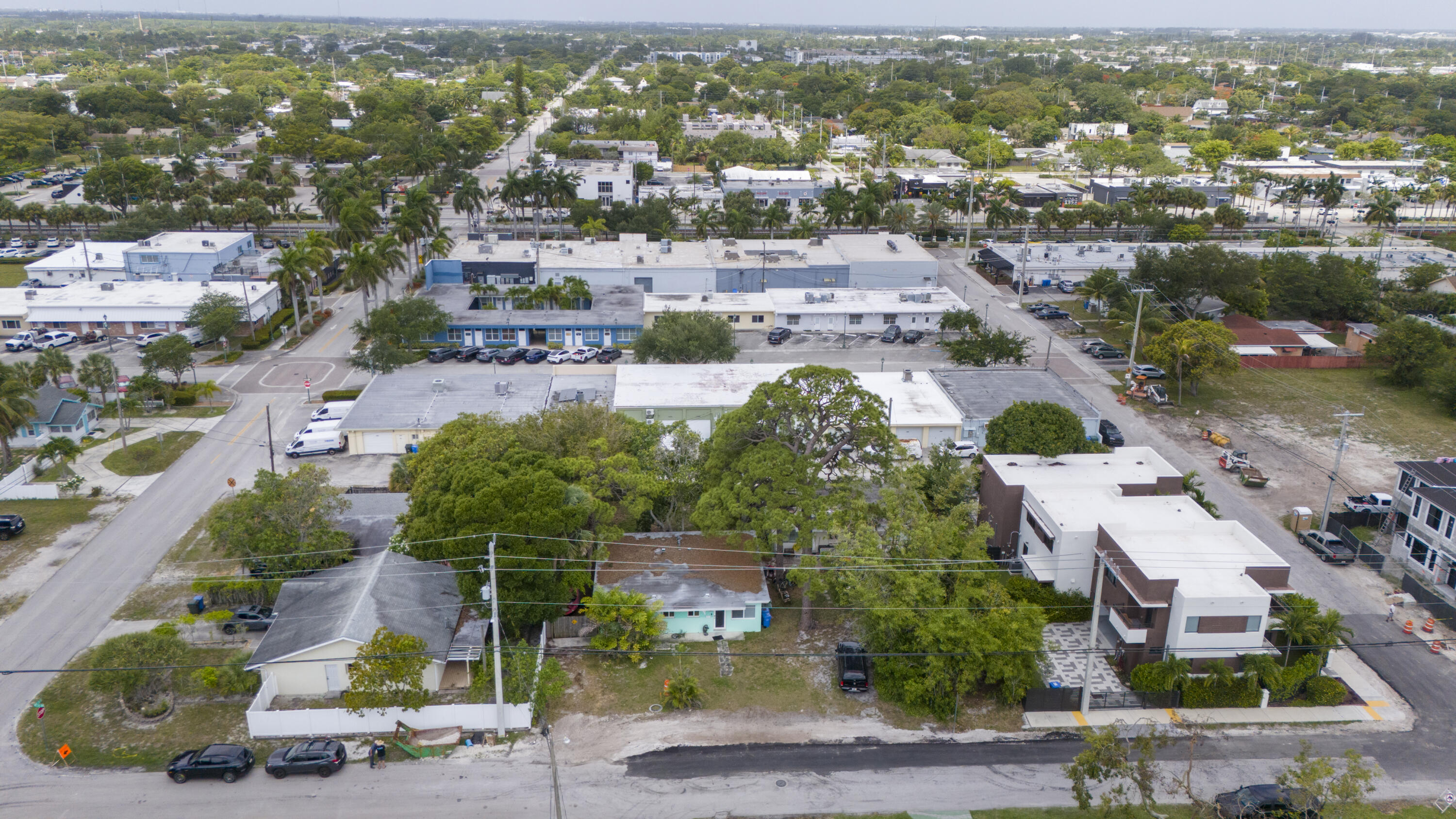 OAKLAND PARK - Residential Income
