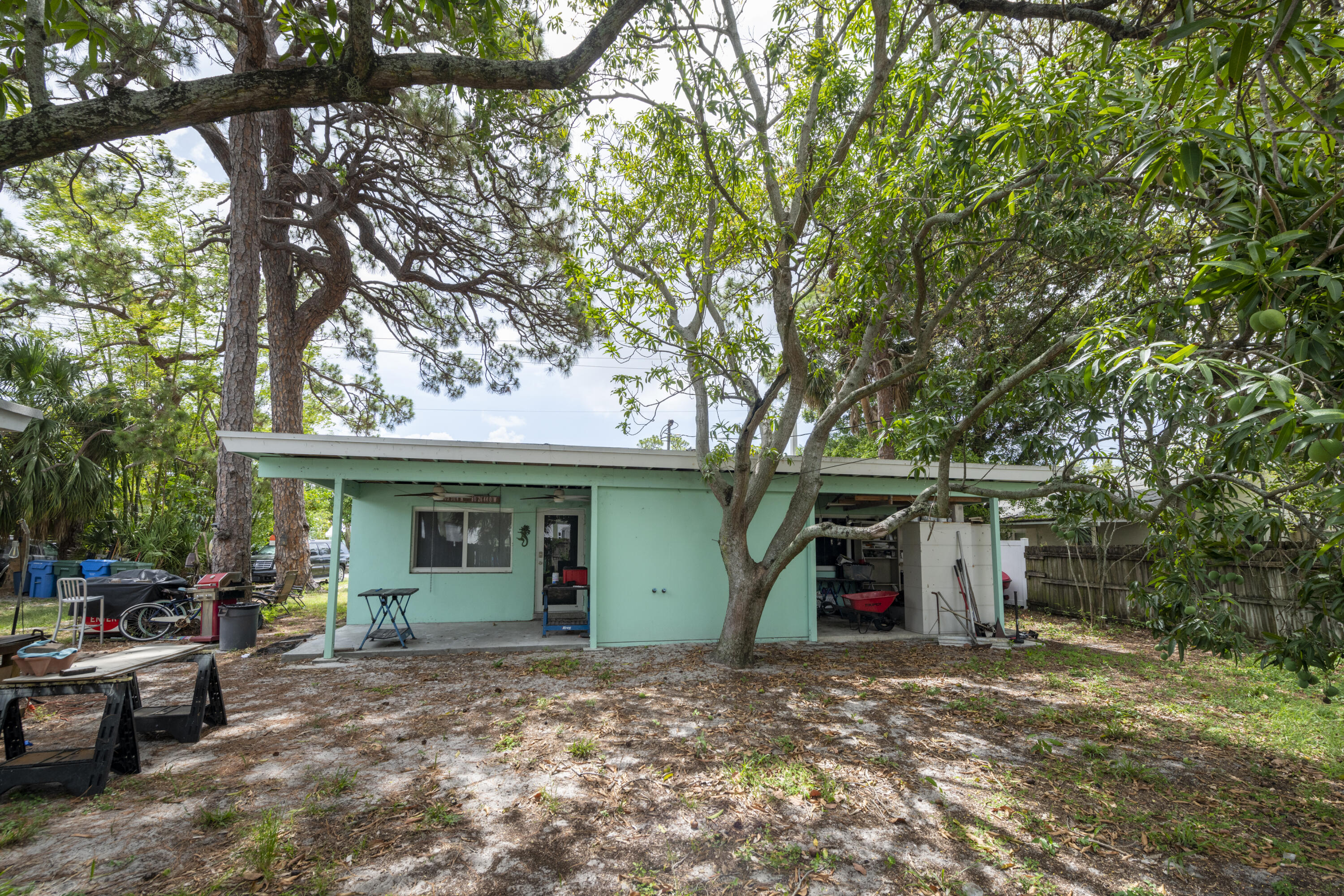 OAKLAND PARK - Residential Income