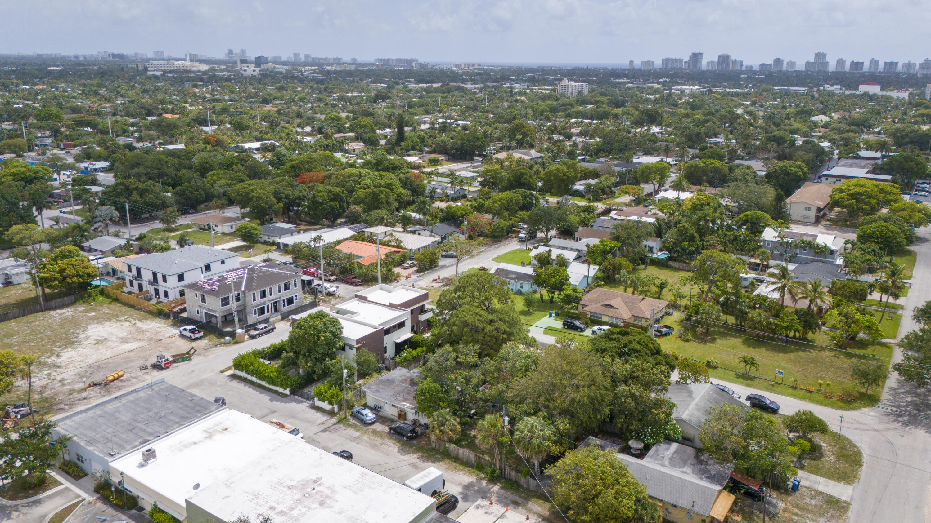 OAKLAND PARK - Residential Income