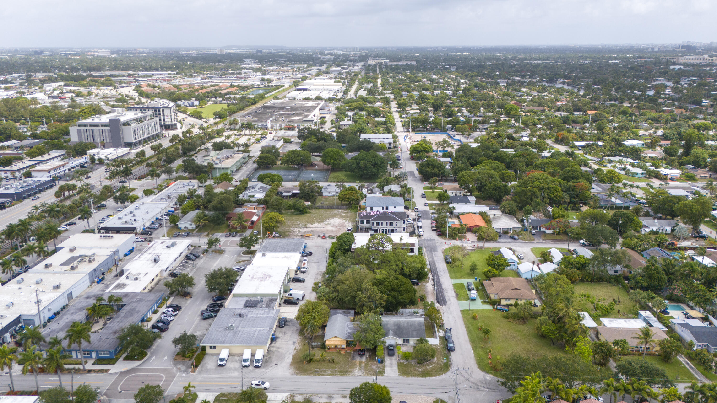 OAKLAND PARK - Residential Income