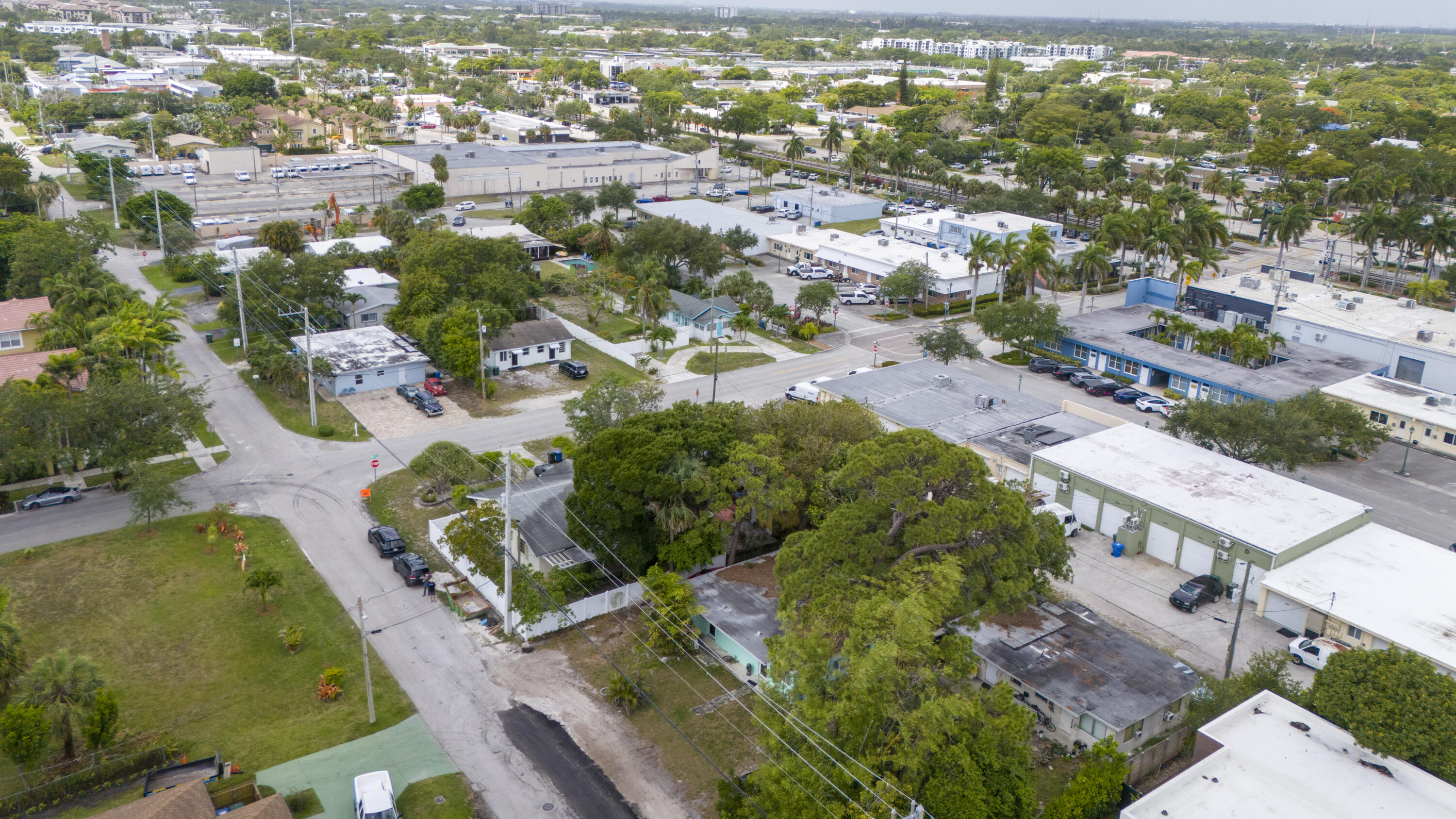 OAKLAND PARK - Residential Income