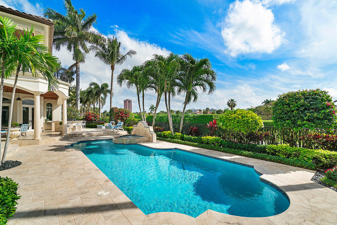 ROYAL PALM YACHT & COUNTRY CLUB - Residential